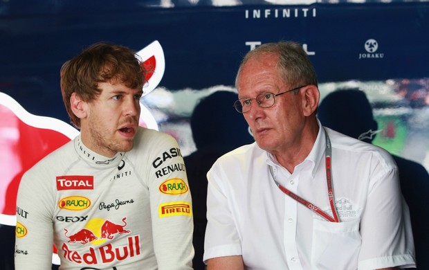 Sebastian Vettel e Helmut Marko, da RBR, no GP da Malásia (Foto: Getty Images)