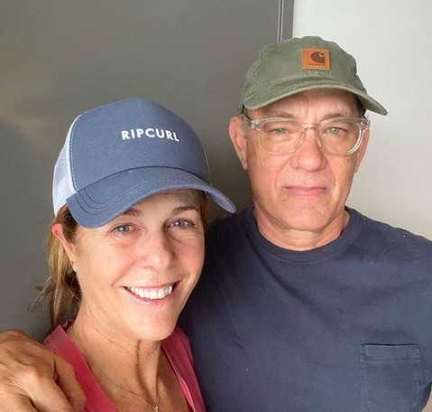 O ator Tom Hanks e a esposa, a cantora Rita Wilson, no local no qual estão em quarentena após serem diagnosticados com coronavírus (Foto: Instagram)