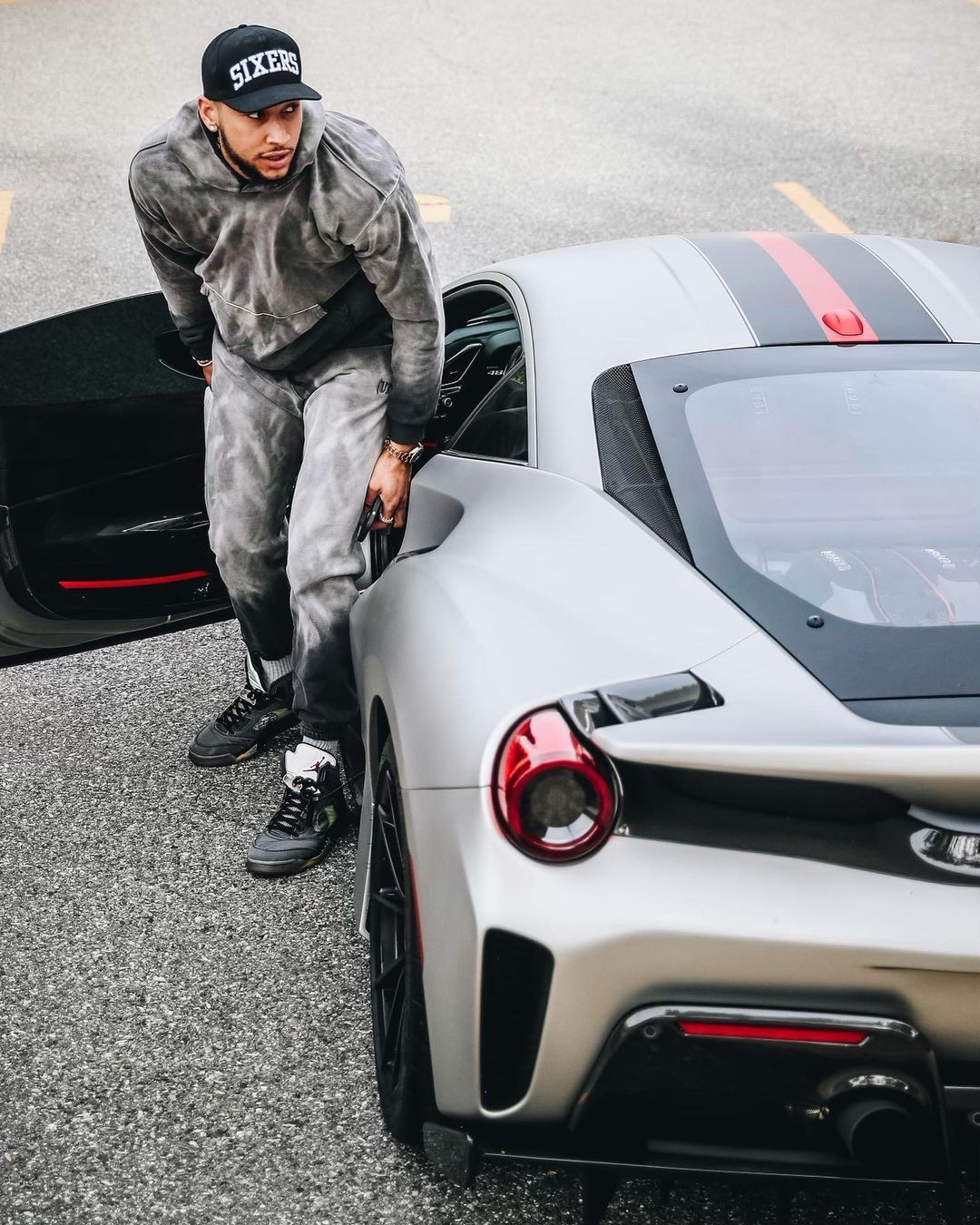 Astro da NBA, Ben Simmons exibe coleção de supercarros nas redes ...