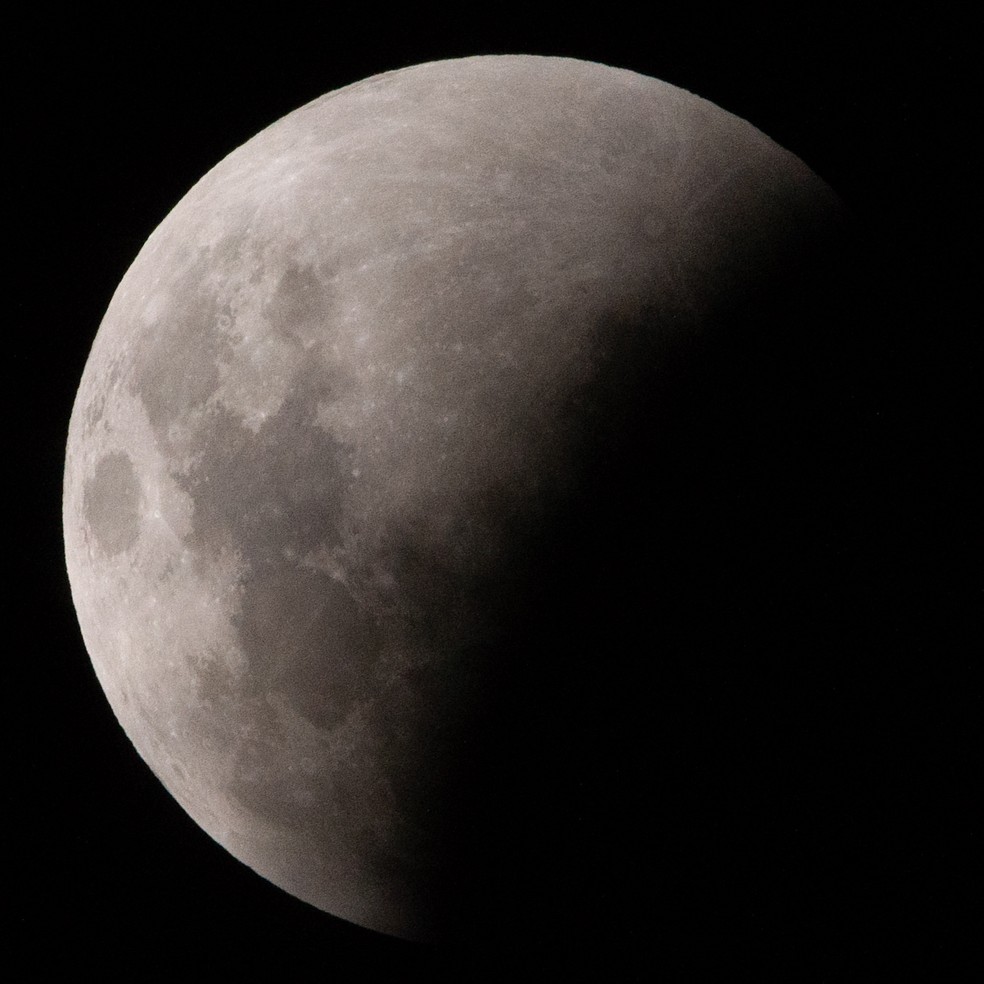 Início do eclipse da Lua — Foto: Lucas Gusso/Você na RPC