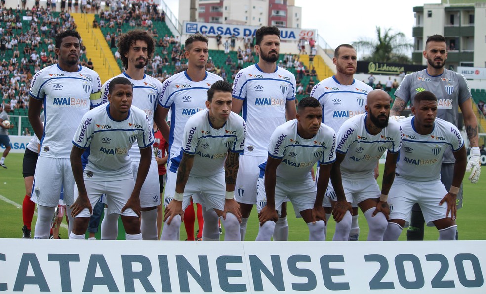 Avaí encerra ciclo de contratações visando