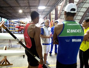 Jesus Morlán técnico treino canoagem Brasil (Foto: EFE)