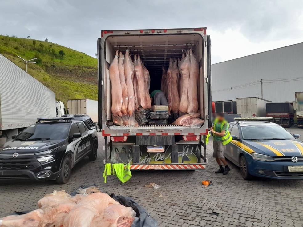 Drogas apreendidas em caminhões de carne suína em Juiz de Fora — Foto: Polícia Civil / Divulgação