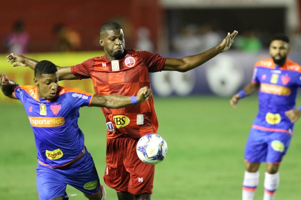 Náutico x Fortaleza, em 2020, pela Copa do Nordeste, foi último jogo com público em Pernambuco — Foto: Marlon Costa / Pernambuco Press