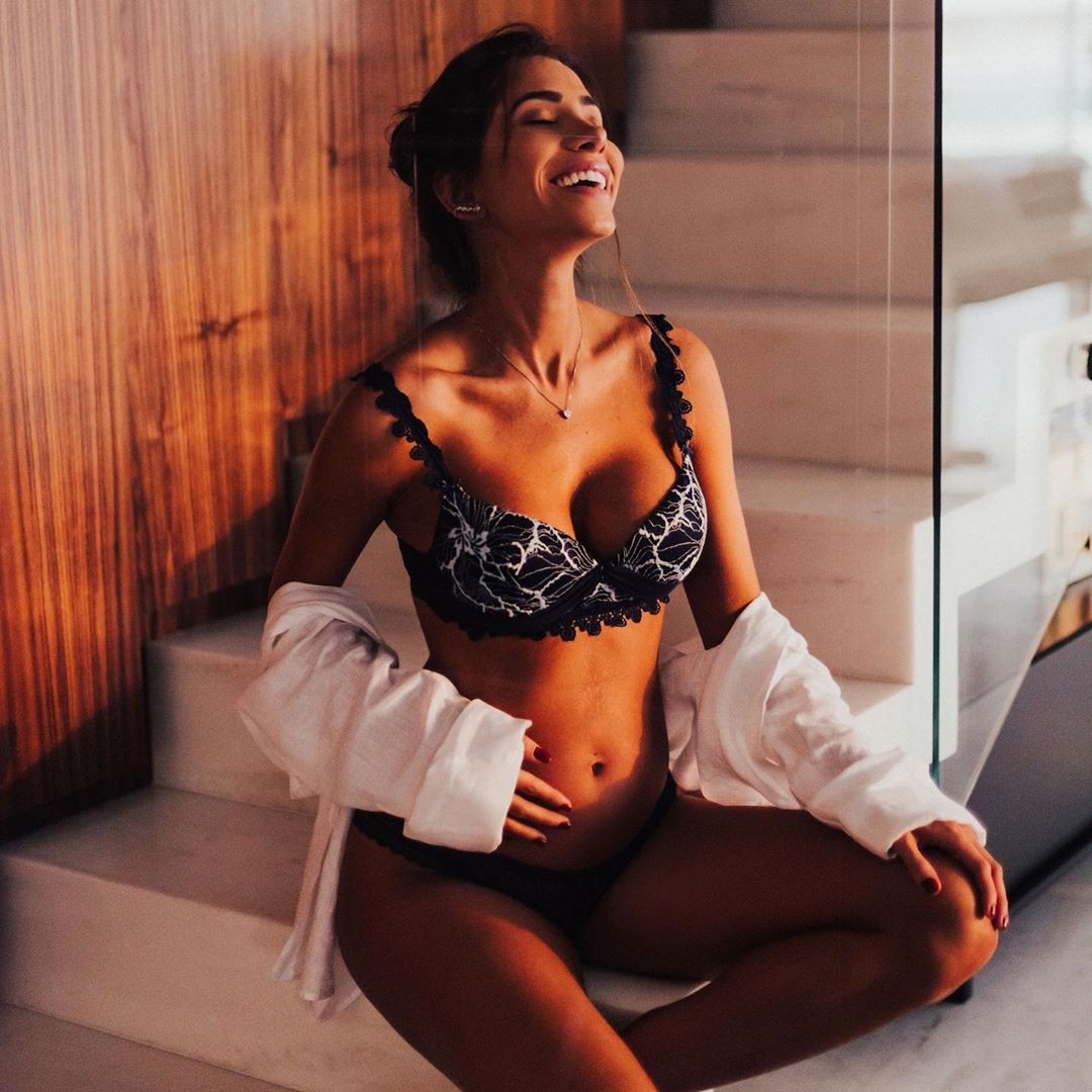  Alok se derrete por Romana grávida de lingerie (Foto: Reprodução/Instagram)