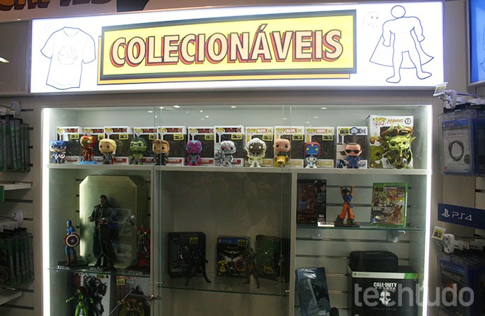 H? ainda colecion?veis diversos e de temas relacionados no espa?o PlayStation (Foto: Felipe Vinha/TechTudo)