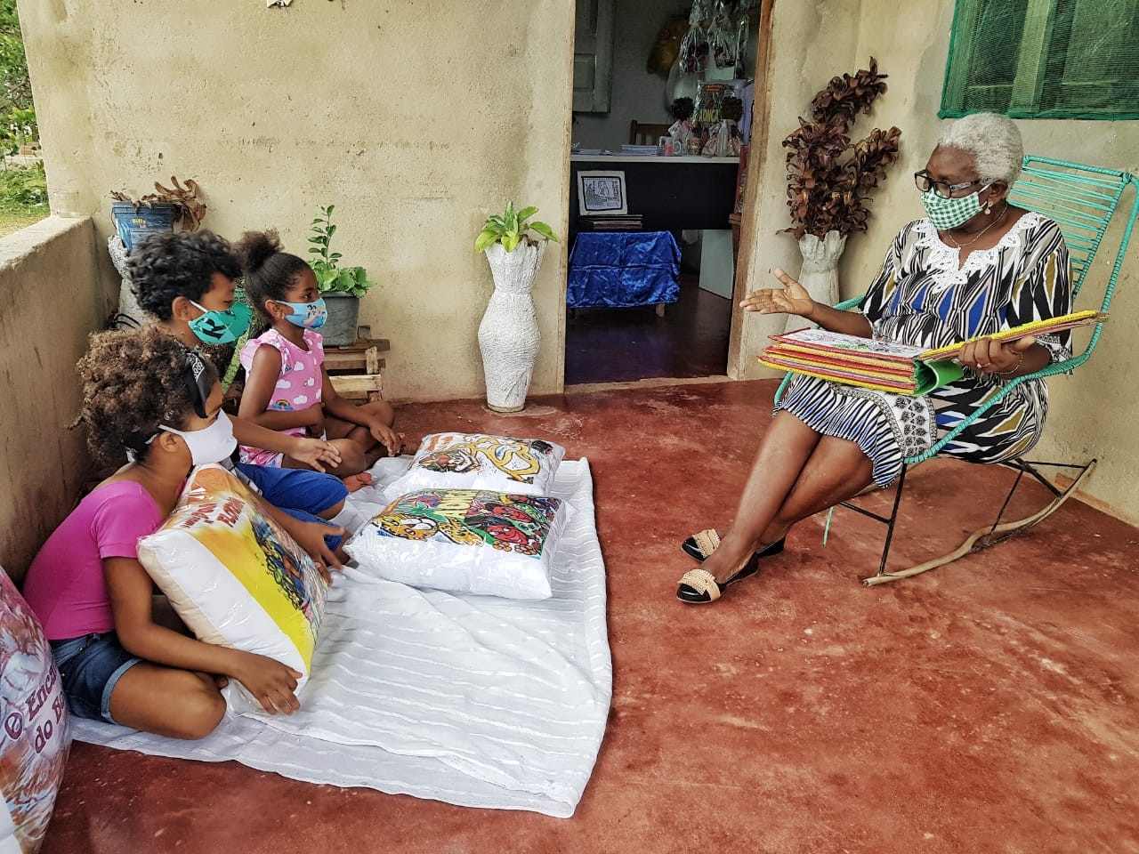Evento reúne contadores de histórias em 2 dias de programação gratuita em praça de Macapá