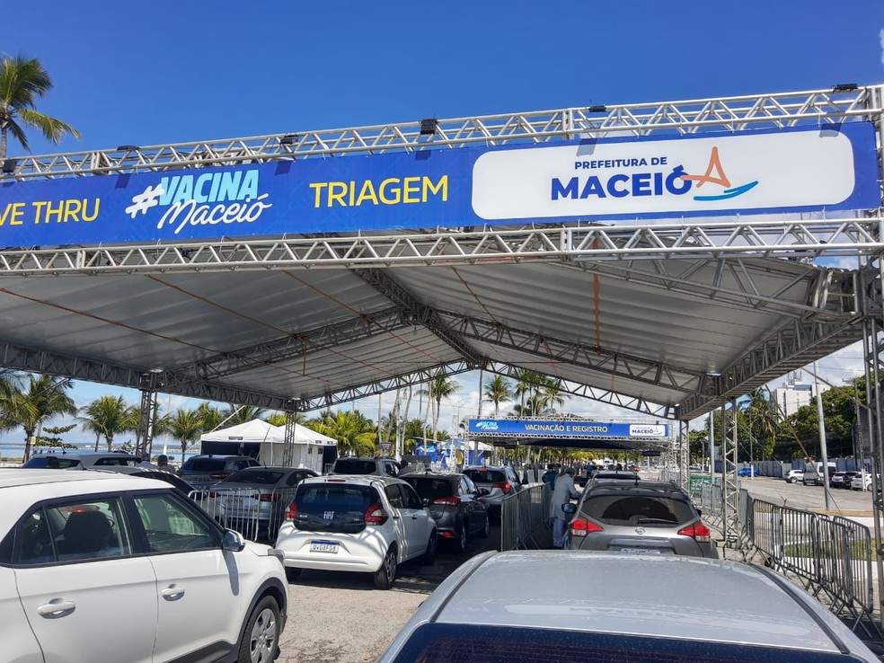 pessoas com 24 anos ja podem se vacinar contra covid em maceio alagoas g1