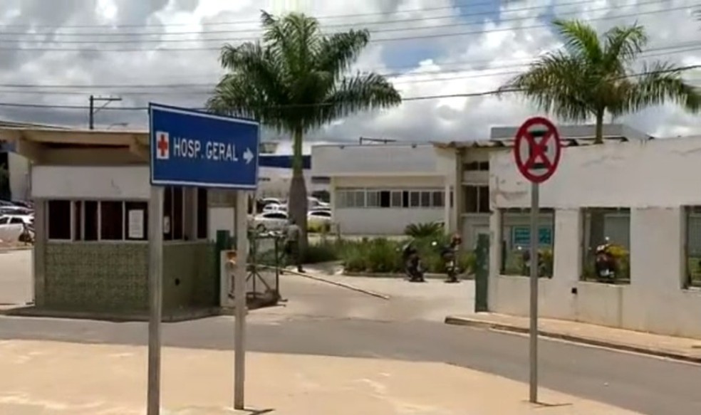 Adolescente foi socorrido para o Hospital Geral de Vitória da Conquista — Foto: Reprodução/TV Sudoeste