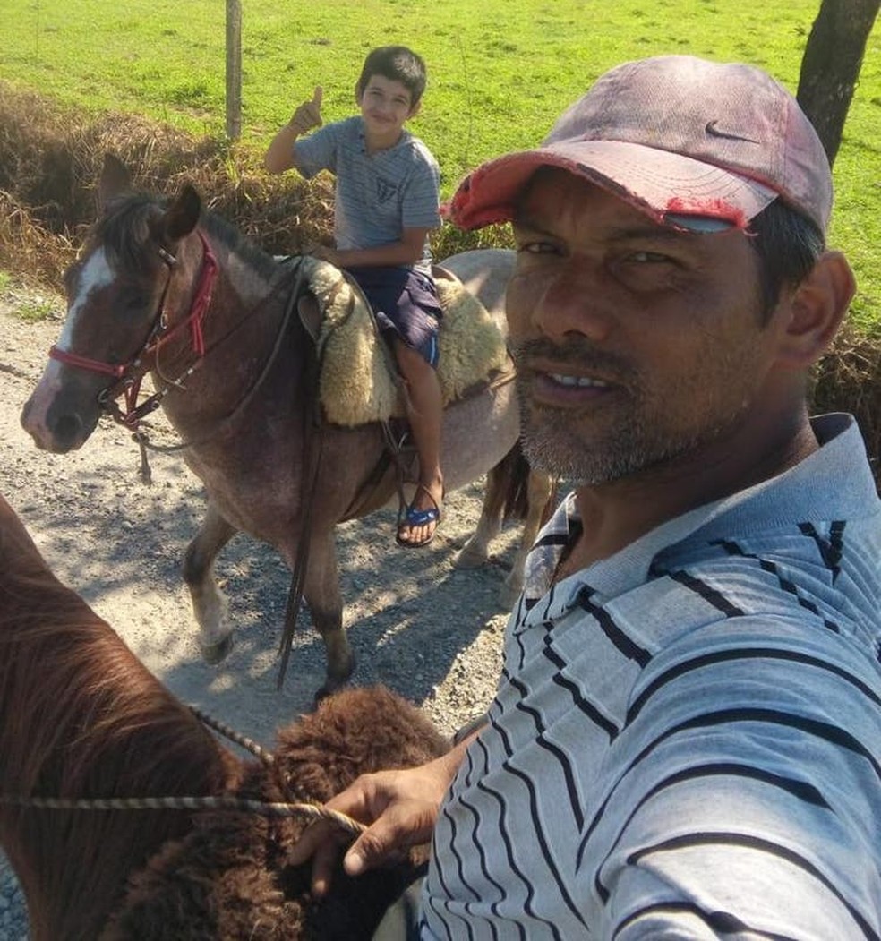  Menino Marcos Elias Silveira Miranda, que morreu ao levar um coice de cavalo em SC — Foto: Arquivo pessoal/Divulgação