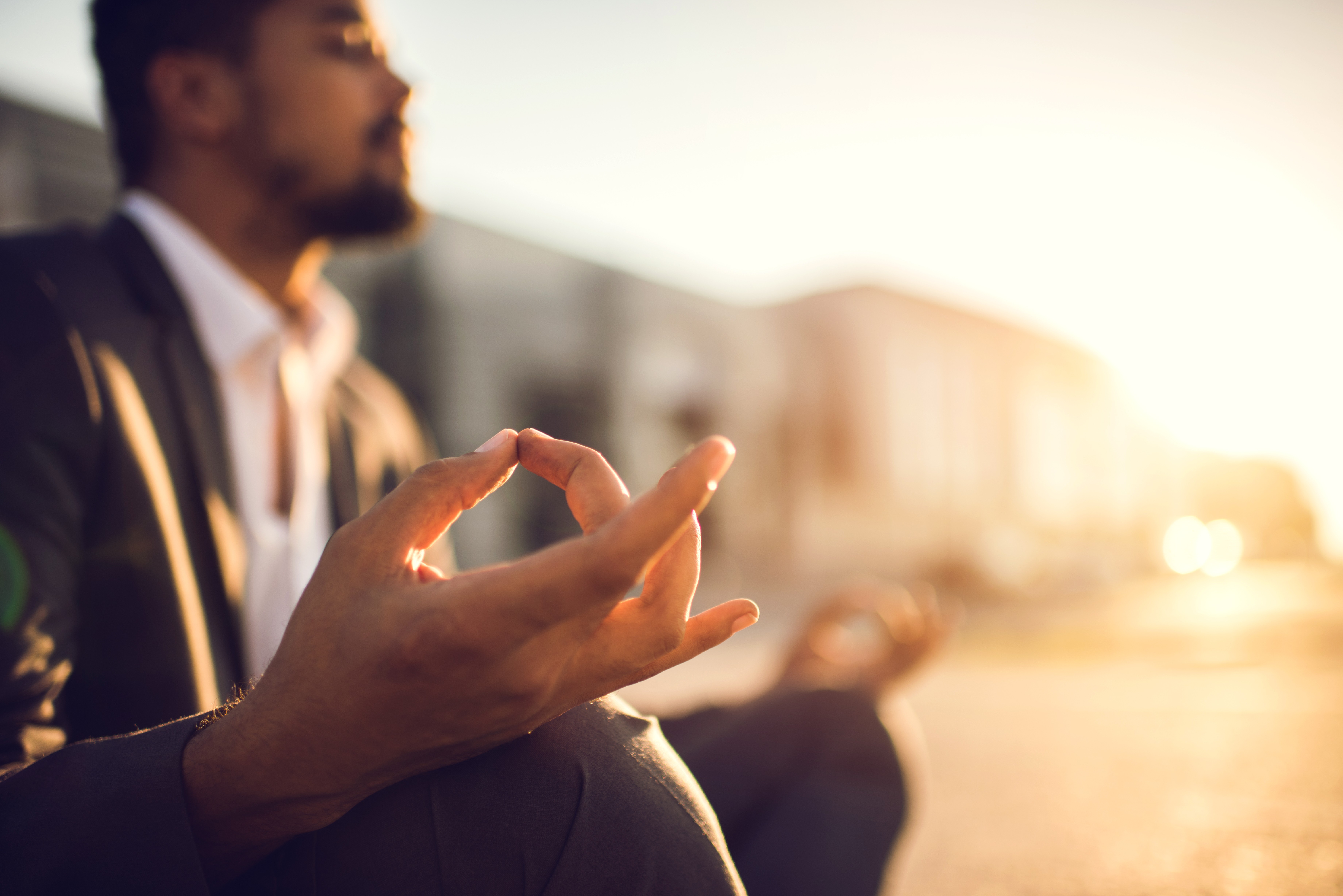 Seria a meditação um caminho para deixar o tabagismo? (Foto: Getty Images)