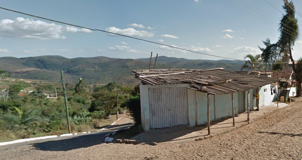 Vítima foi executada com vários disparos de arma de fogo na porta do bar. — Foto: Google Maps/Reprodução