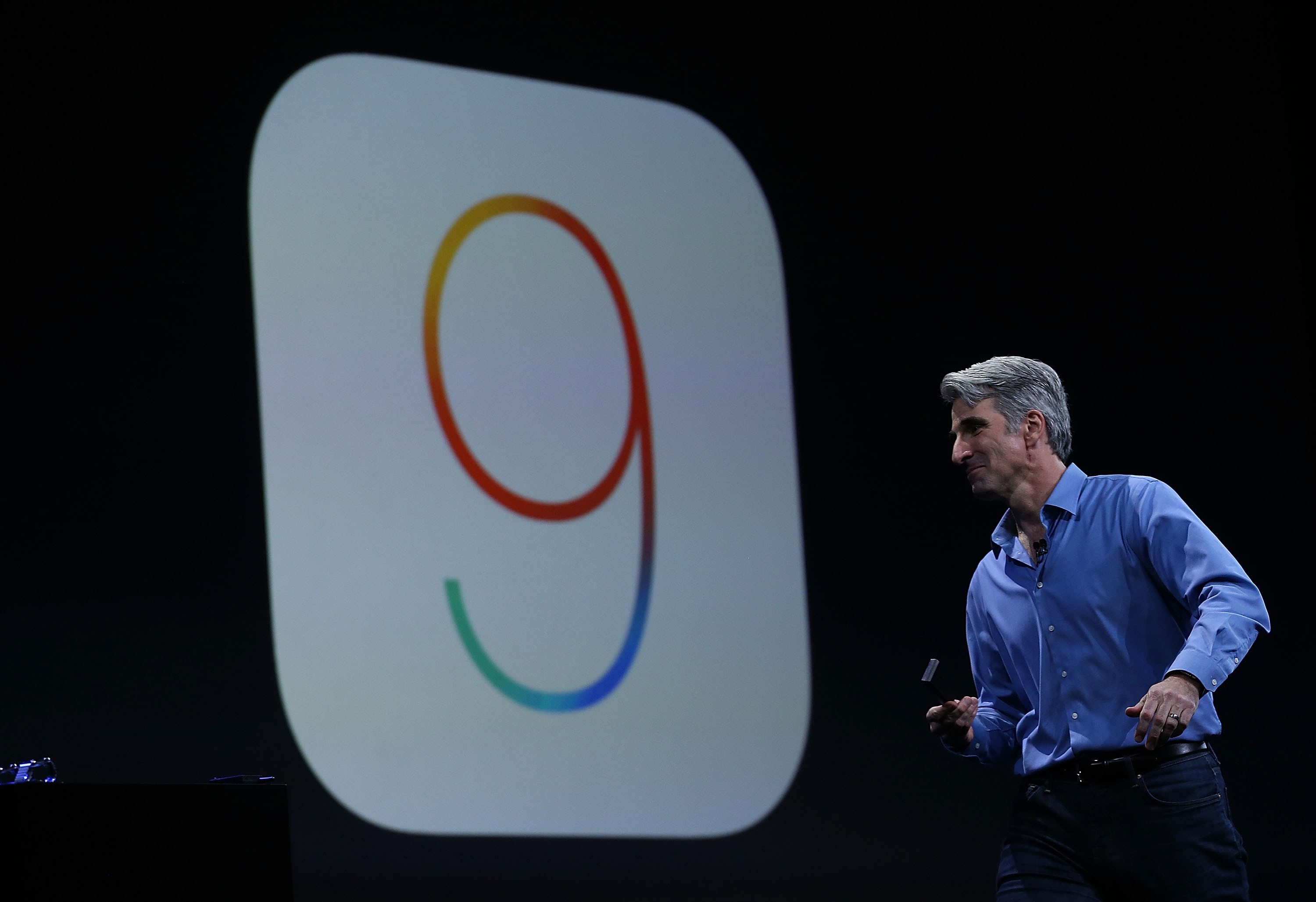 Craig Federighi, vice presidente de engenharia de software da apple, apresenta o ios9 (Foto: getty)