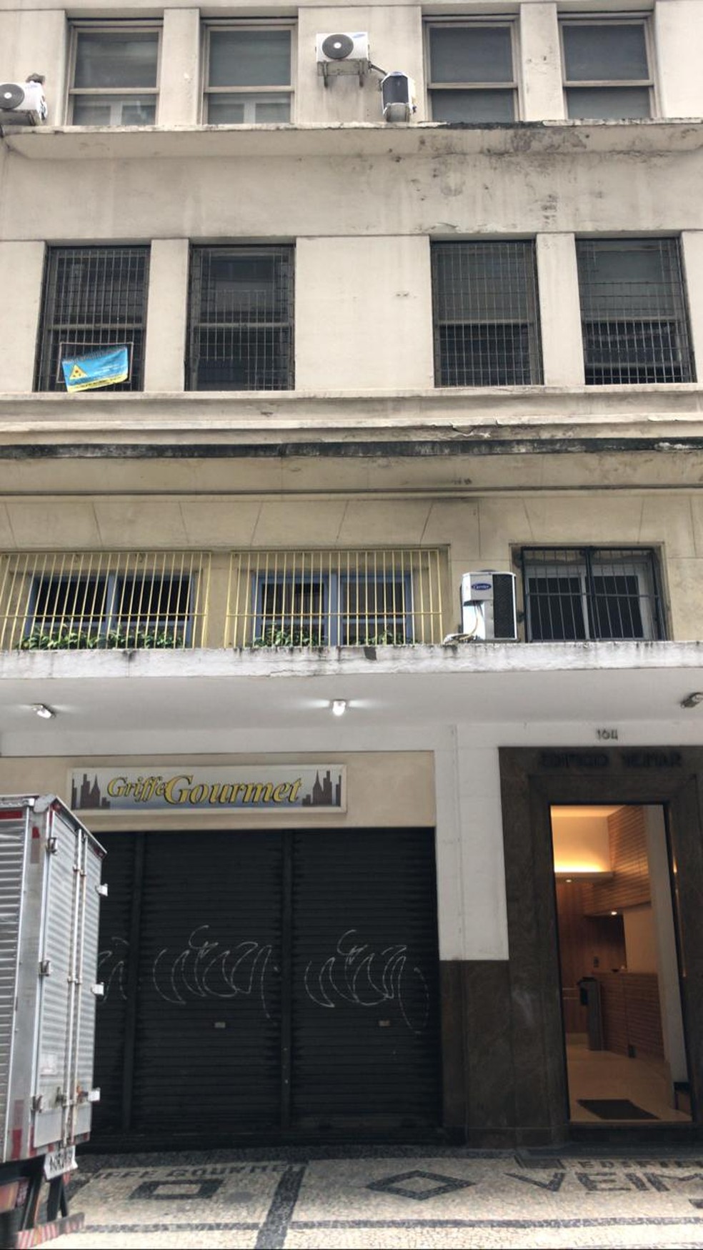 César Romero foi preso em prédio no Centro — Foto: Arthur Guimarães/TV Globo