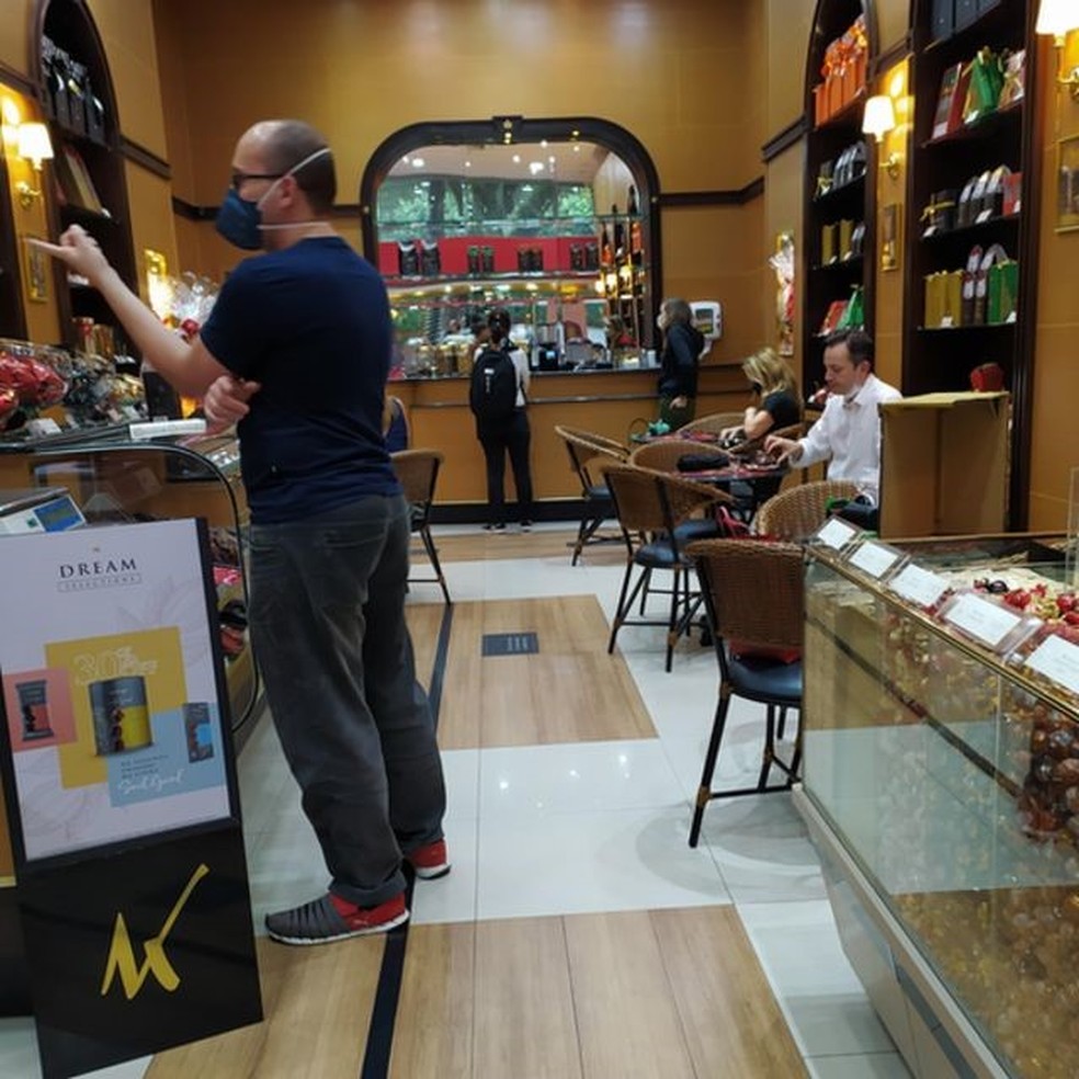 Outro aspecto importante é que o Brasil apresenta maiores desigualdades sociais, o que torna o cenário mais complexo, segundo especialistas — Foto: Alessandra Goes Alves via BBC