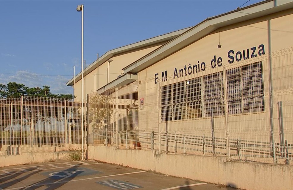 Secretaria de Educação de Rio Preto se pronunciou sobre o caso — Foto: TV TEM/Reprodução