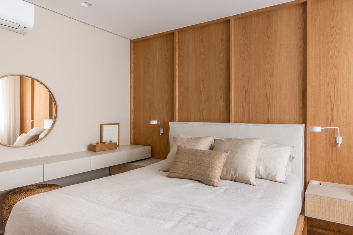 Décor do dia: quarto com painel de madeira e decoração suave | Décor do ...