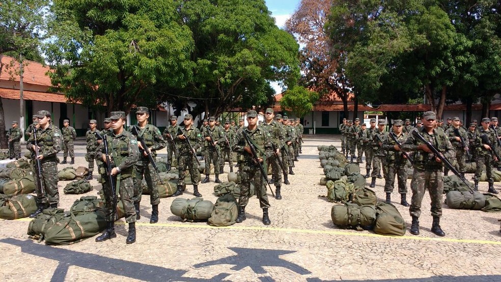 Homens do Exército no Piauí  — Foto: João Cunha/G1