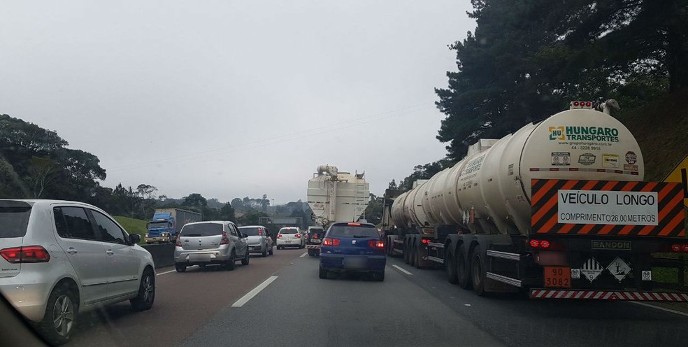 Acompanhe o movimento nas estradas do PAraná na volta do feriado do Dia do Trabalho — Foto: Marina Belomo