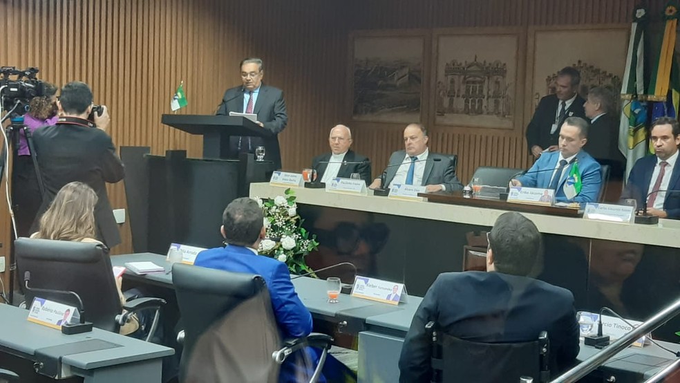 Álvaro Dias fez leitura anual na CMN nesta quarta — Foto: Sérgio Henrique Santos/Inter TV Cabugi