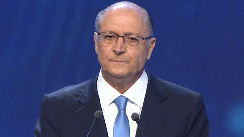 O presidenciÃ¡vel Geraldo Alckmin (PSDB) no debate da TV Bandeirantes (Foto: ReproduÃ§Ã£o/TV Bandeirantes)