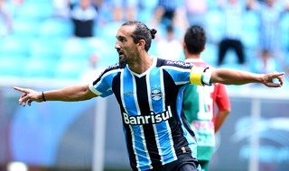 Barcos comemora gol do Grêmio contra o Frederiquense (Foto: Edu Andrade / Estadão Conteúdo)