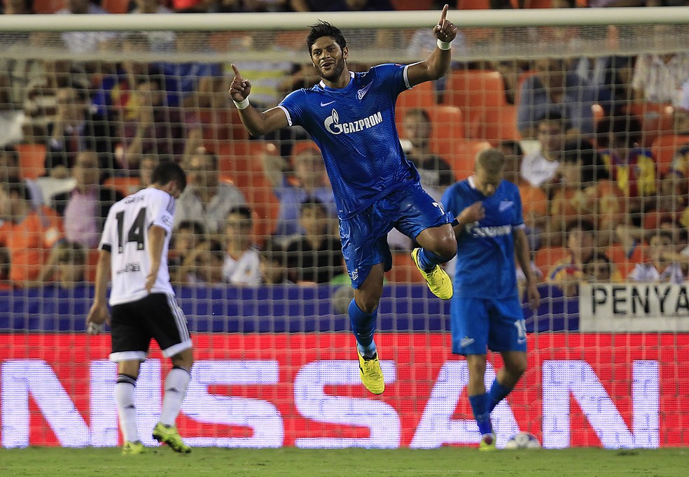 Hulk é ídolo no Zenit  (Foto: AP Photo/Alberto Saiz)