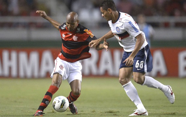 Wellington Silva, Flamengo e Bahia (Foto: Mauricio Val / Vipcomm)