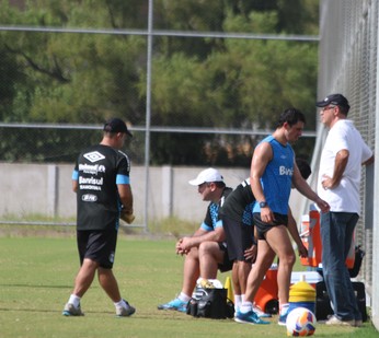 Giuliano tem previsão de volta aos treinos do Grêmio no fim de fevereiro