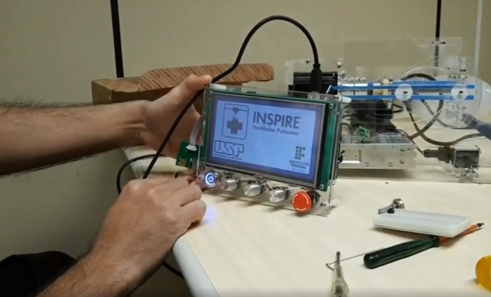 O ventilador n&atilde;o necessita de cilindros de oxig&ecirc;nio &mdash; Foto: Reprodu&ccedil;&atilde;o/ TV TEM
