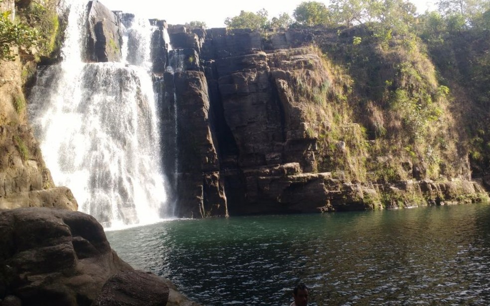 Resultado de imagem para Cachoeira Três Tombos  Piranhas-go
