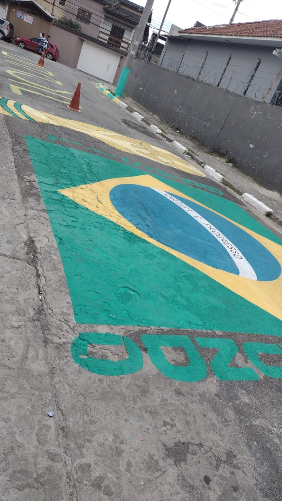 Rua de São Paulo enfeitada para a Copa do Mundo  — Foto: Arquivo pessoal