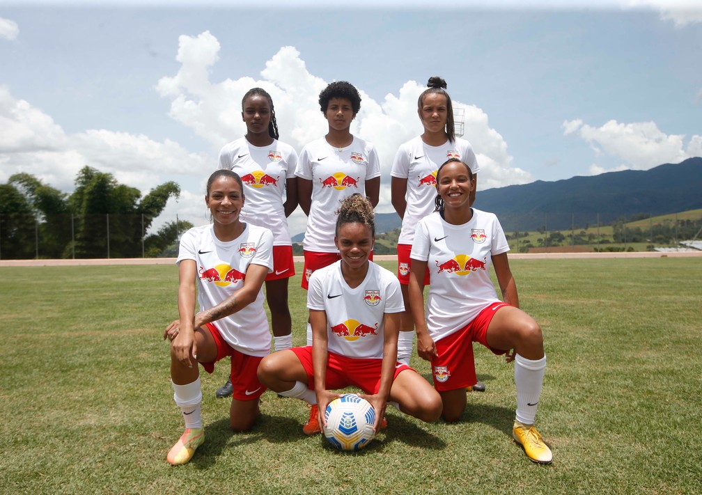 Reforços da equipe feminina do Bragantino para 2022 — Foto: Fernando Roberto/Red Bull Bragantino
