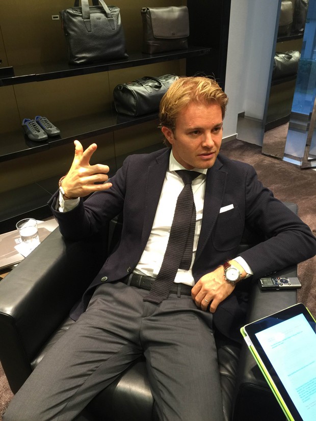 Nico Rosberg em evento da Hugo Boss  (Foto: GQ)