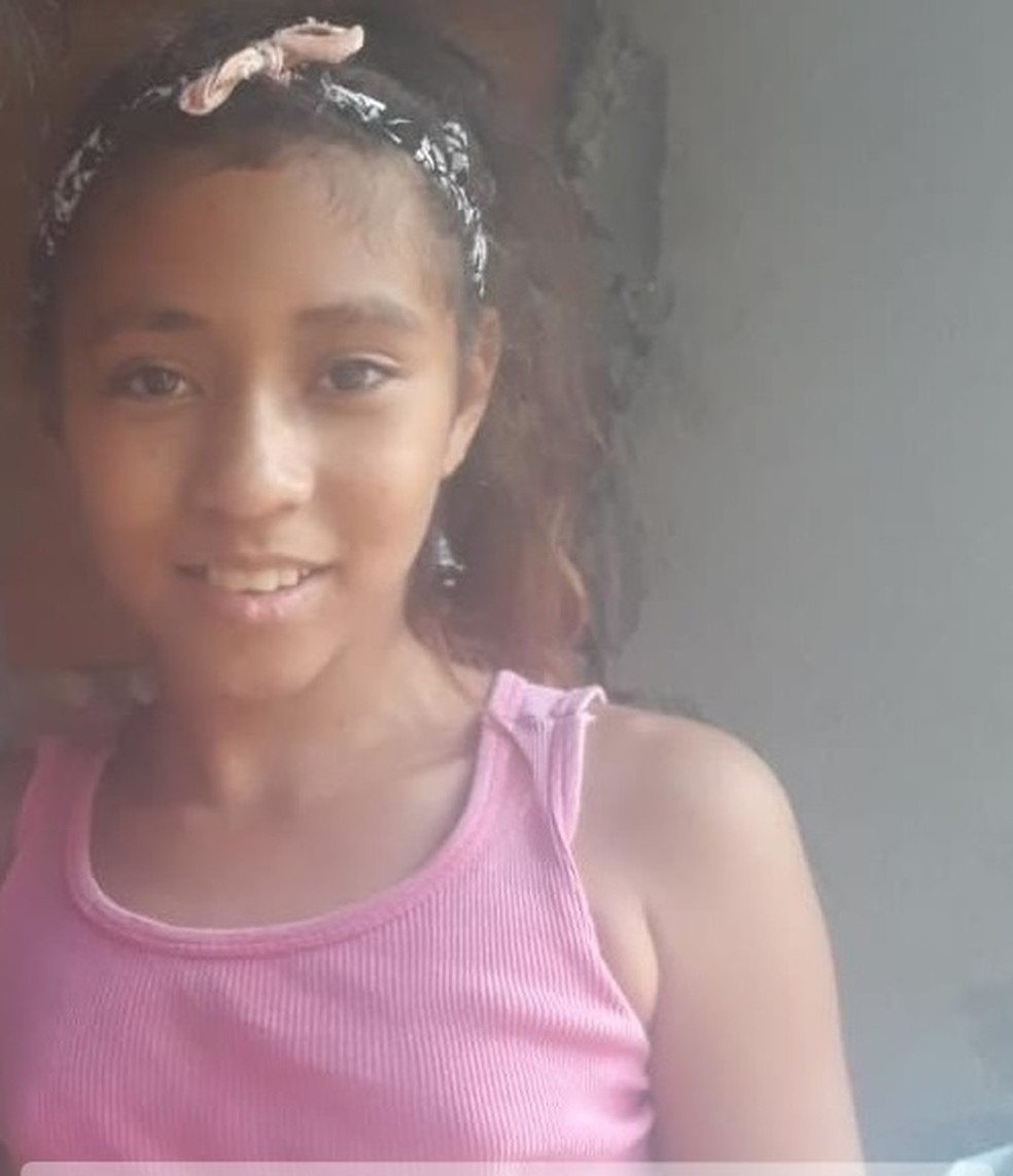 Caso Saphira: Mãe encontra blusa da filha desaparecida há 4 meses estendida no quintal de casa