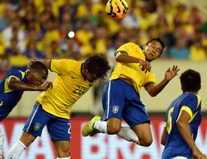 Goulart comemora convocação de Dunga e agradece a companheiros