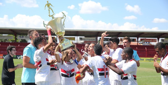 São Paulo campeão da Copa Ouro Sub-17 (Foto: Igor Amorim/saopaulofc.net)