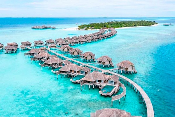 A cantora Madonna levou os filhos para curtir um resort na República das Maldivas com diária de mais de 16 mil reais (Foto: Instagram)