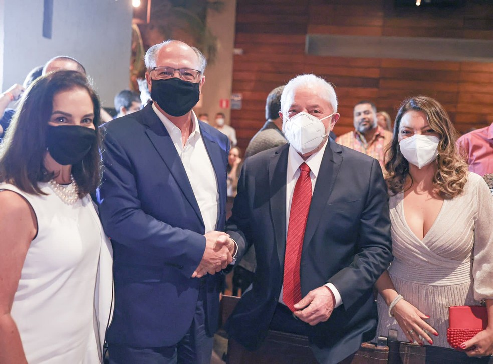 Lula e Alckmin se encontram em jantar em So Paulo  Foto: Ricardo Stuckert