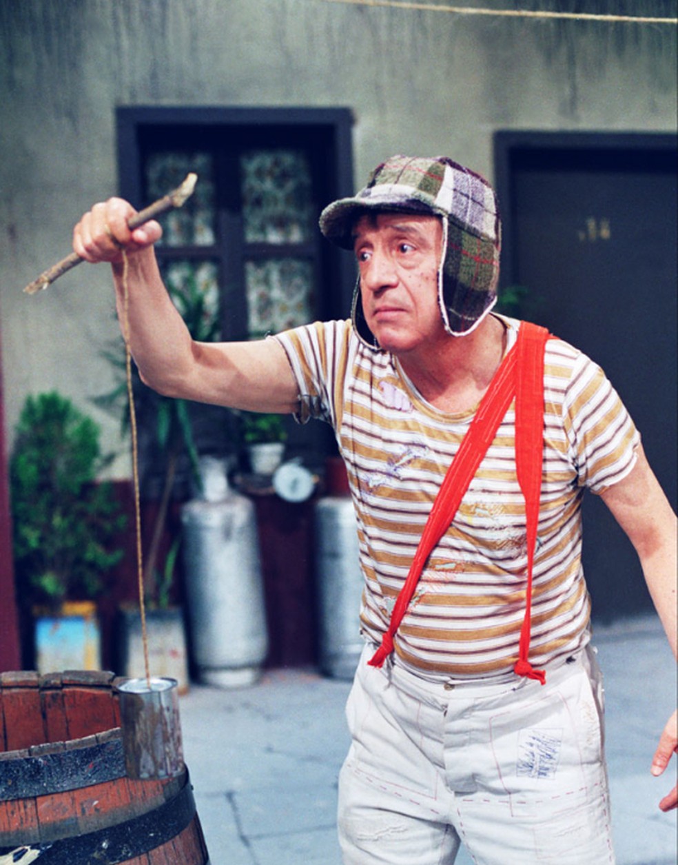 Roberto Bolaños interpretando o personagem Chaves — Foto: Divulgação/SBT
