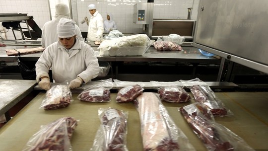 Negociação com a China sobre carne bovina está na reta final, diz Fávaro