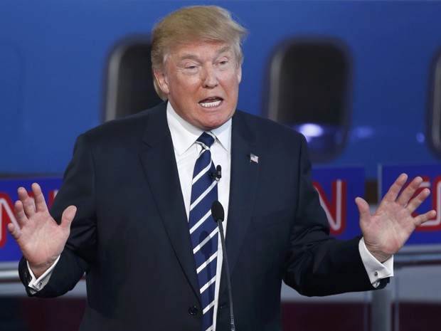 Donald Trump durante debate dos pré-candidatos republicanos, promovido pela CNN na quarta (16) (Foto: Reuters/Lucy Nicholson)
