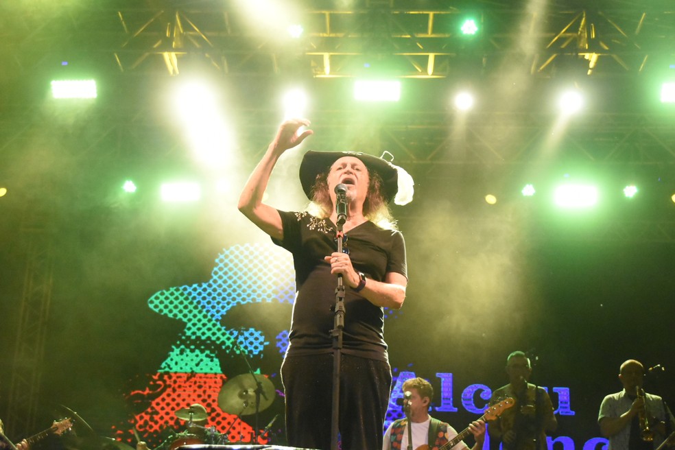 Alceu ValenÃ§a faz show no carnaval de Natal 2020 â€” Foto: Joana Lima/Prefeitura de Natal