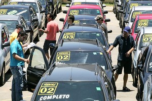 Venda de carros Veículos Concessionária (Foto: Agência Estado)