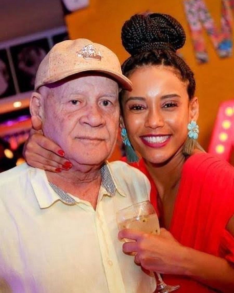 Taís Araújo comemora 77 anos do pai, Ademir (Foto: Reprodução/Instagram)