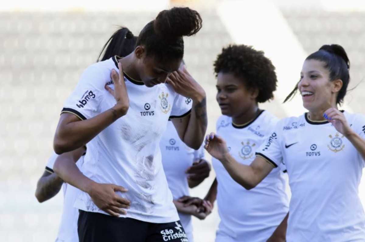 Corinthians goleia o Avaí Kindermann e assume liderança provisória do ...