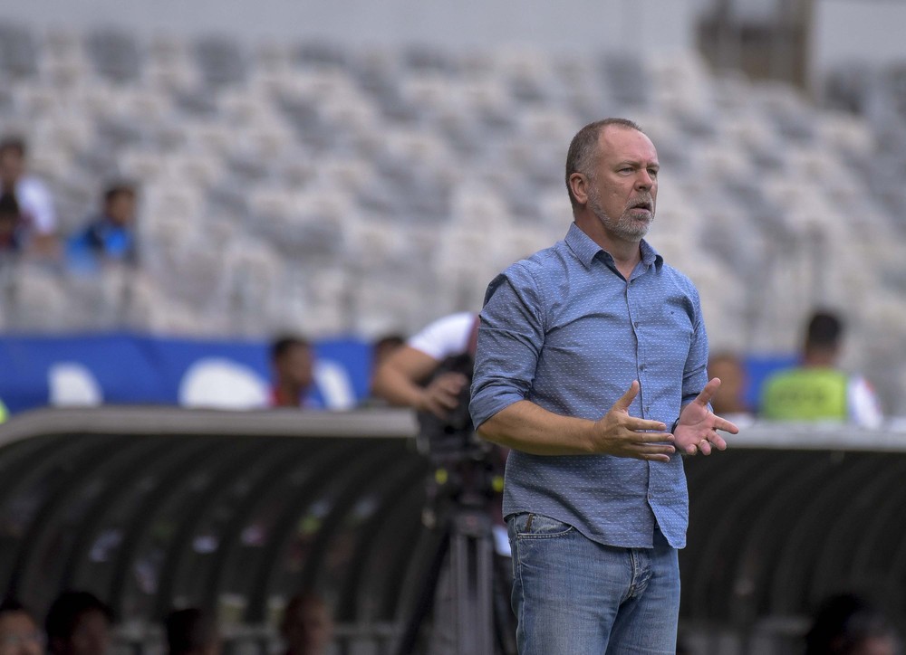 Mano Menezes comemora vitória sobre Botafogo
