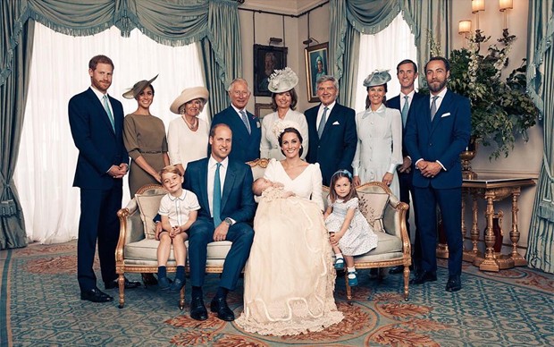Famílai real britânica (Foto: Divulgação/Matt Holyoak)
