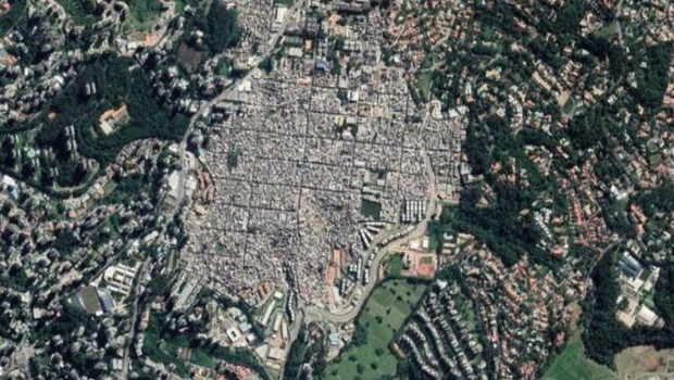 Paraisópolis é hoje considerada pela Prefeitura de São Paulo a 2ª maior favela da cidade (Foto: Google via BBC)