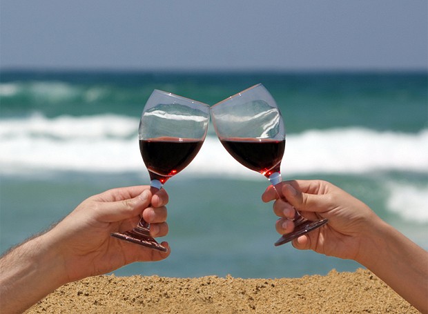 Vinho e verão? Sim! (Foto: Stock Photos)